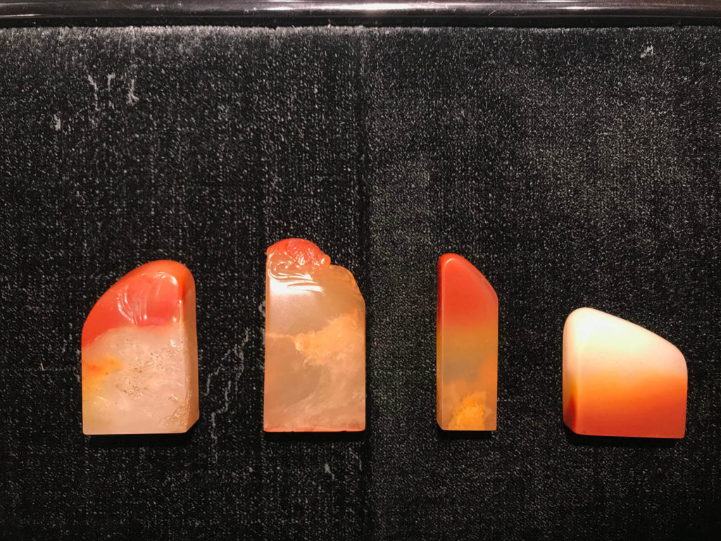 壽山雞母窩石